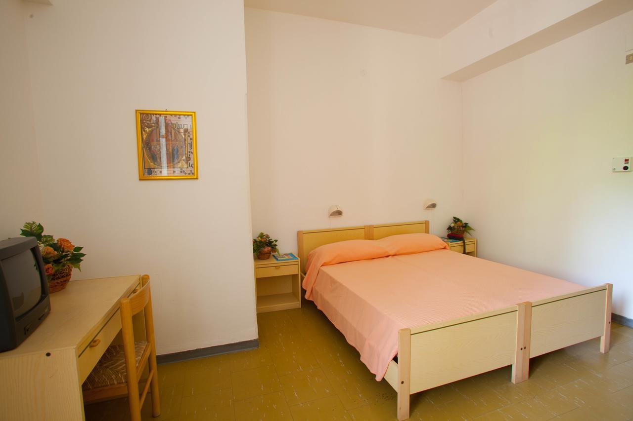 Hotel Santa Lucia Guardia Piemontese Terme Exterior photo